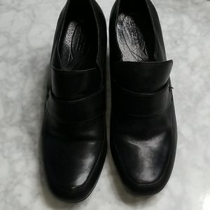 Born Womens Loafers Size 9.5M Black Leather
